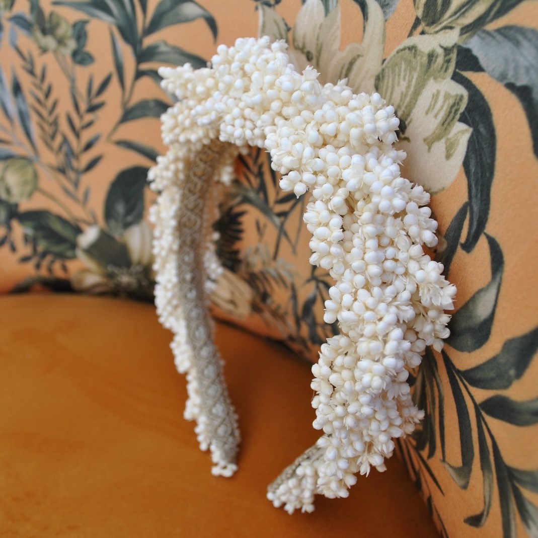 Diadema Blanca - Sira Mae - Atelier de Flores Preservadas en Málaga